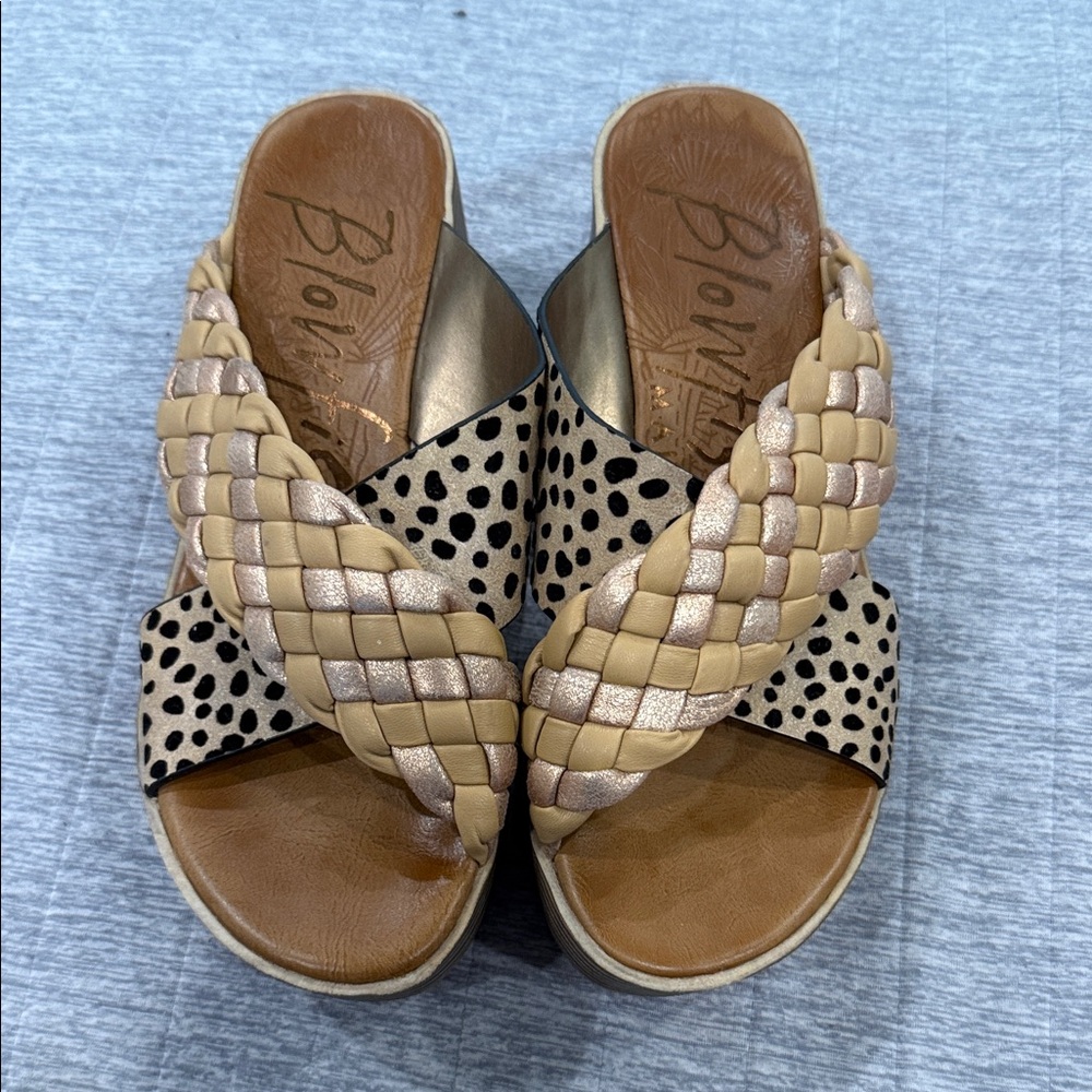 Blowfish Women's Woven Tan and Black Sandals
